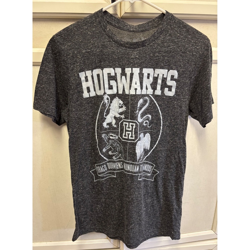 Harry Potter Hogwarts Crest T-Shirt Mens Small Wizarding World